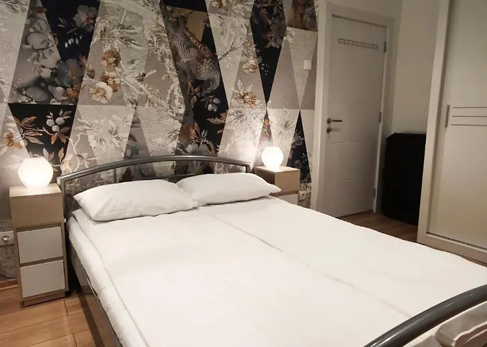 House Of Mirrors Διαμέρισμα Βελιγράδι